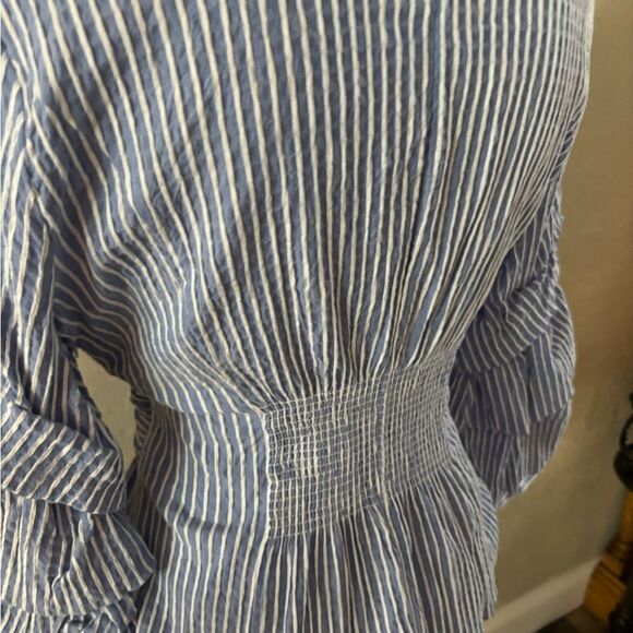 White House Black Market Seersucker Top with Tie Waist Sz 12 - Picture 8 of 14